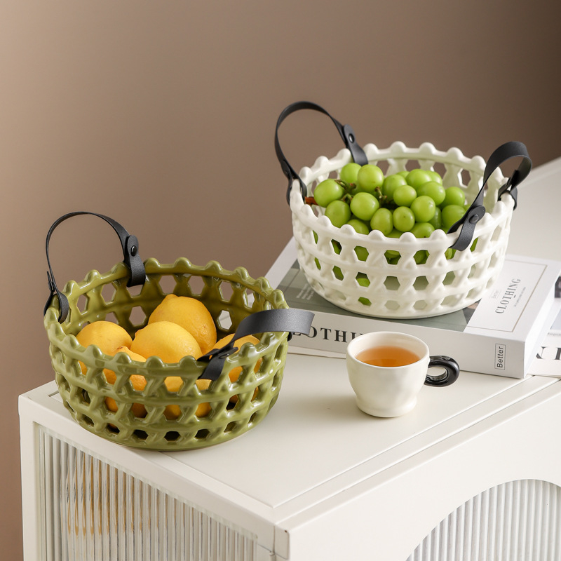 Porcelāna augļu grozs ar režģveida atverēm, Creative Light Luxury stils, pirmās klases kvalitāte, zīmols Magnesium couplet, 2024. gadā klajā nācis.