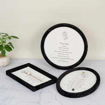 Flaneles juvelierizstrādājumu demonstrēšanas plāksne, nordiskais stils, vienstāva