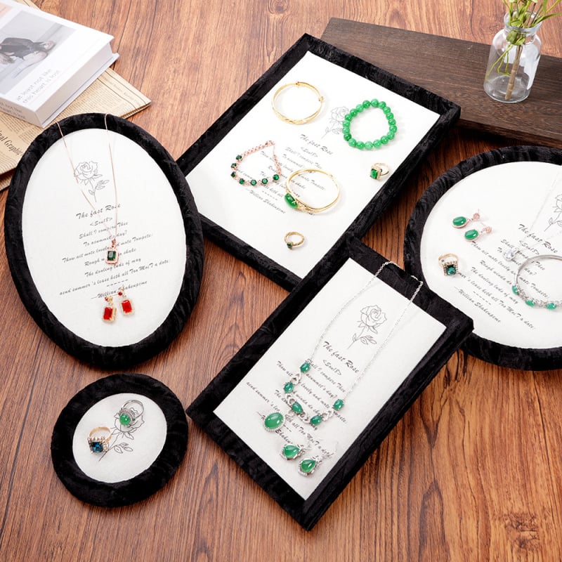 Flaneles juvelierizstrādājumu demonstrēšanas plāksne, nordiskais stils, vienstāva