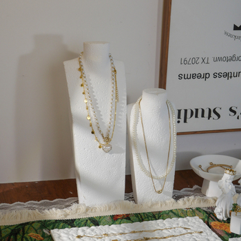 Jūvēlieri izstādes plaukts no ģipša, roku darbs, viengabala, viens līmenis, augstas klases stils