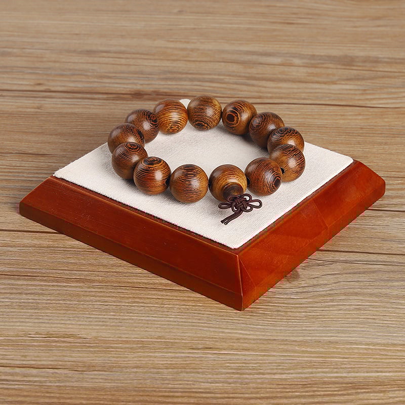 Masīva koka rokassprādžu statīvs, kvadrātformas, viens līmenis, augstas kvalitātes stilā, ar aerosola laku apdari