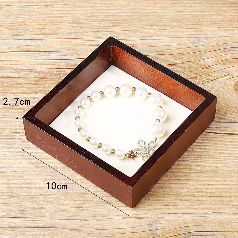 Masīva koka rokassprādžu statīvs, kvadrātformas, viens līmenis, augstas kvalitātes stilā, ar aerosola laku apdari