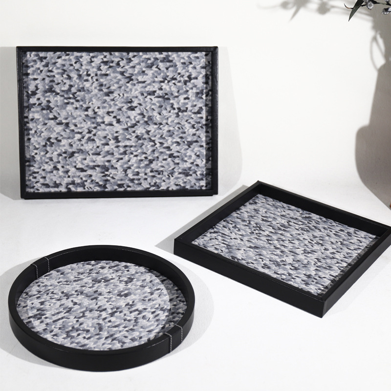 Koka aromaterapijas trauks ar ādas apmali, rokdarbs, mūsdienīgs minimālisma stils, virsma ar intarsiju, krāsots