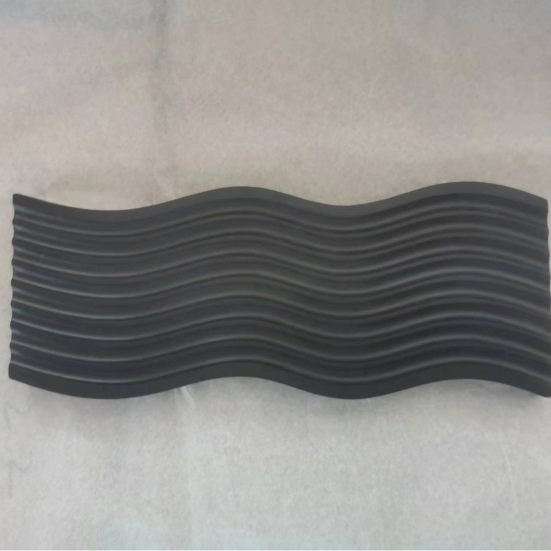 Puidust taldrik (beech wood), ebatavalise kujuga, kerge luksus-stiiliga, poleeritud pind, sobiv hotellidele, toidule ja kohvi serveerimiseks