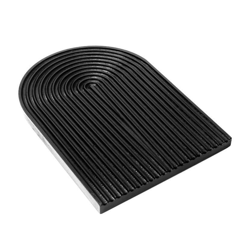 Puidust taldrik (beech wood), ebatavalise kujuga, kerge luksus-stiiliga, poleeritud pind, sobiv hotellidele, toidule ja kohvi serveerimiseks