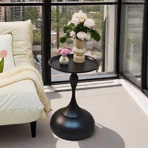 Kafijas galdiņš itāļu stilā ar izliektu siluetu, metāla konstrukcija, pārvietojams, mūsdienīgs mājas interjers, Jaunais ķīniešu stils