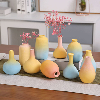 Porcelāna vāze – matēts gradienta apdare, nordiskais moderns stils, kartona iepakojums