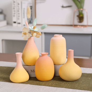 Porcelāna vāze – matēts gradienta apdare, nordiskais moderns stils, kartona iepakojums