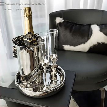 Šiuolaikinis baro dekoratyvinis rinkinys su ledų kibiru, šampano taure ir nerūdijančio plieno padėklu (Medžiaga: nerūdijantis plienas; Stilius: paprastas ir modernus; Gamyba: dalinai rankų darbas; Dovanai: gimtadienis)