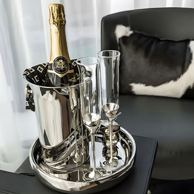 Šiuolaikinis baro dekoratyvinis rinkinys su ledų kibiru, šampano taure ir nerūdijančio plieno padėklu (Medžiaga: nerūdijantis plienas; Stilius: paprastas ir modernus; Gamyba: dalinai rankų darbas; Dovanai: gimtadienis)
