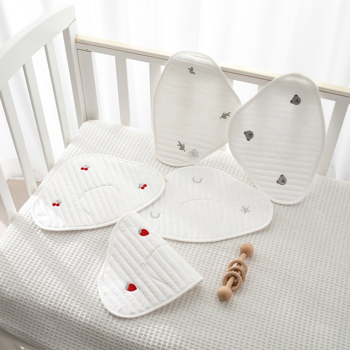 Mo Fan Bear beebipadi – väline ja alus 100% puuvill, vahekiht 100% polüester, karikatuur-stiil, sobib vastsündinutele (0–1 aasta)