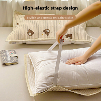 Kokvilnas spilvendrāna ar kvilētu šuvumu, vairāk nekā 95% kokvilnas, 40s audums, reaktīvā krāsošana