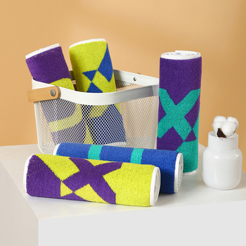 Sport törölköző - tiszta pamut, Jacquard szövet, Core/AB szálak, 120–140 g, logó nyomtatás lehetséges