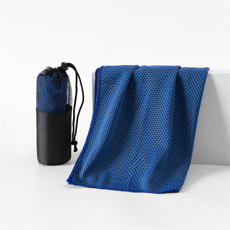 Fitnesz sport törölköző - hűsítő, nedvszívó, gyorsan száradó; poliészter, AB szál, sima szövés, 130 g/m² (polyester; AB yarn; plain weave; 130 g/m²)