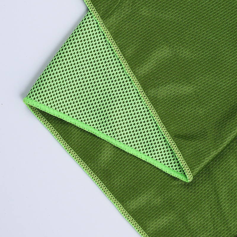 Sport törölköző hűtő funkcióval, 80% poliészter + 20% poliamid, 140 g, logó nyomtatva