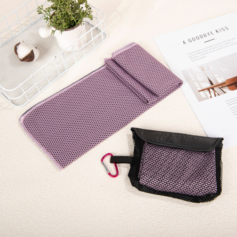 Sporttörölköző hűtő funkcióval, poliészter, gyors száradás, vízfelvétel 0–5 s, 130 g/m²