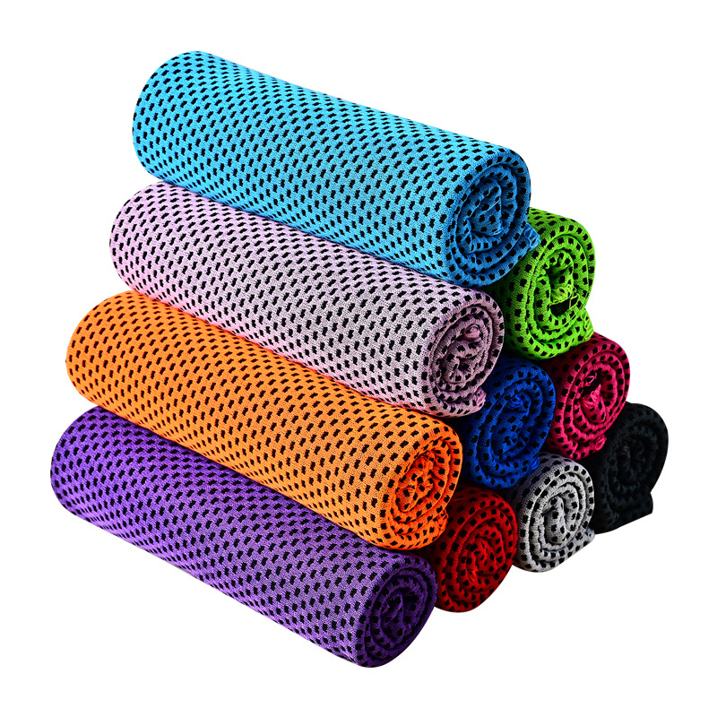 Holy One sport törölköző, poliészter anyag, hűtő és gyors száradás, nyomtatott logó, testre szabható.