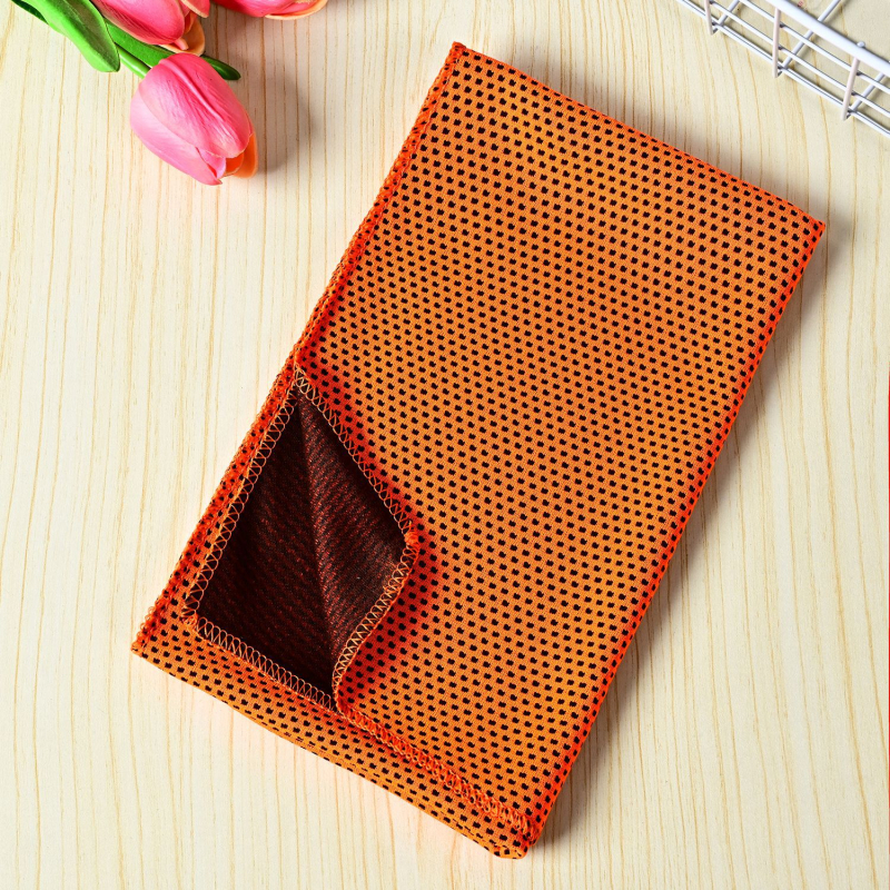 Holy One sport törölköző, poliészter anyag, hűtő és gyors száradás, nyomtatott logó, testre szabható.