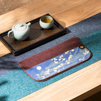 Arbatos rankšluostis iš audinio, šiuolaikinio minimalistinio stiliaus