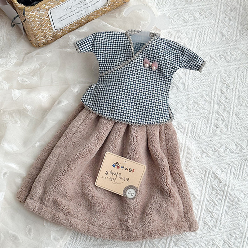 Kéztörlő, korall bársony, 150D, 80–100 g, varrott szegéllyel, Aliro