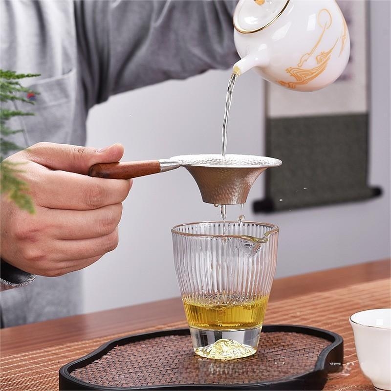 Japāņu stilā tējas filtrs ar koka rokturi no tin metāla