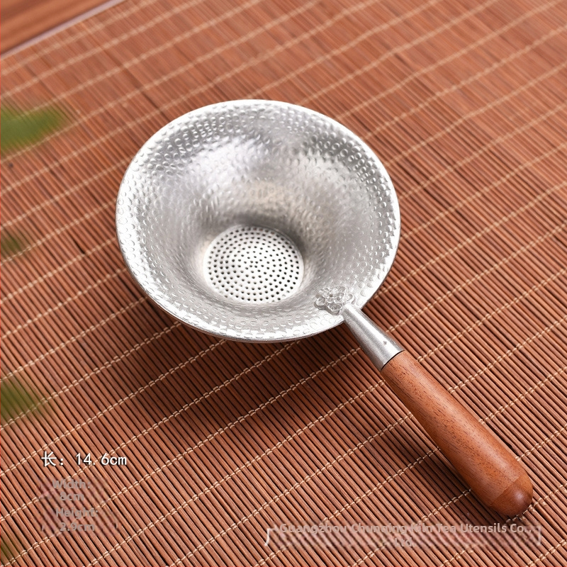 Japāņu stilā tējas filtrs ar koka rokturi no tin metāla