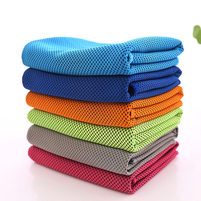 Hűsítő sporttörölköző, gyorsan száradó, 60 g, Jacquard pamut, logó nyomtatás elérhető