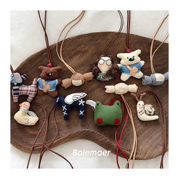 Kézzel készített textil nyaklánc gyerekeknek, gyerek alakú, egyedi csomagolás, 2025 téli megjelenés