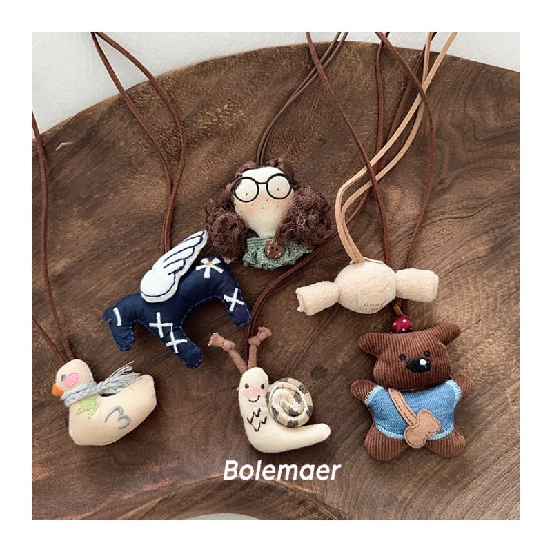 Kézzel készített textil nyaklánc gyerekeknek, gyerek alakú, egyedi csomagolás, 2025 téli megjelenés