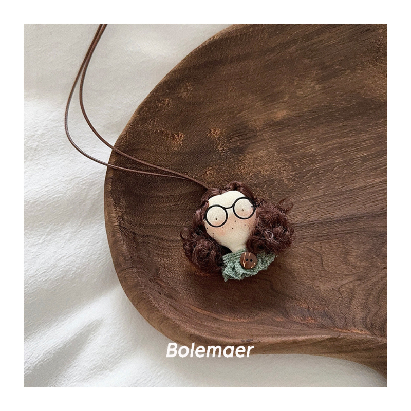 Kézzel készített textil nyaklánc gyerekeknek, gyerek alakú, egyedi csomagolás, 2025 téli megjelenés