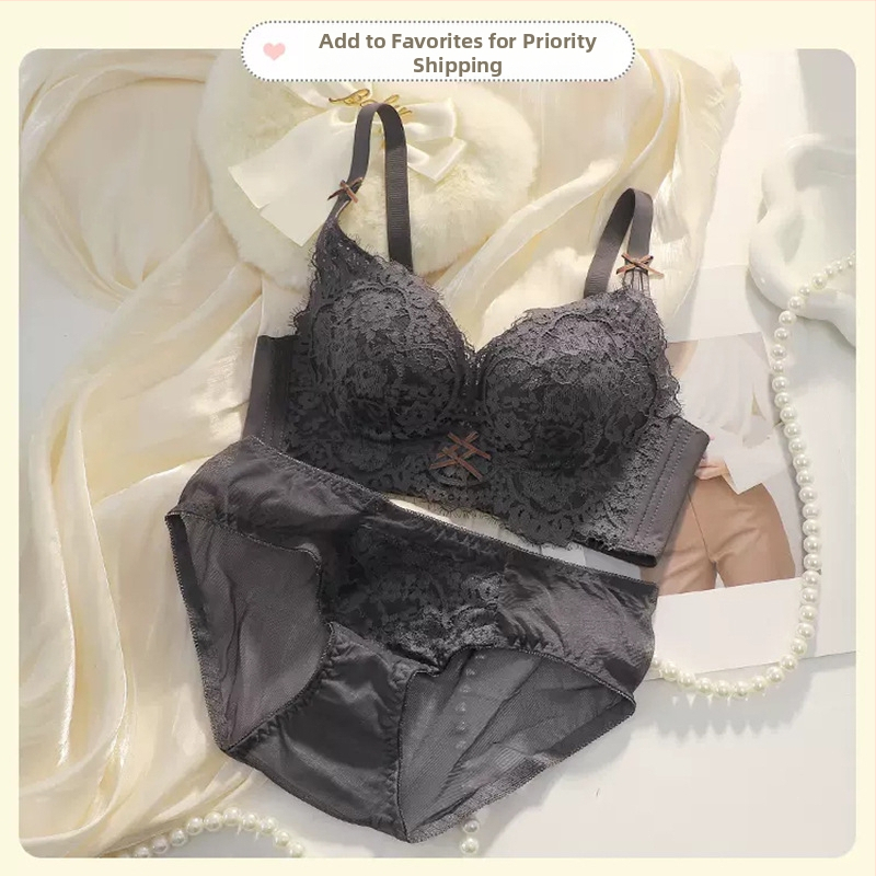 Nailona bezvadu krūštis mazām krūtīm – 3/4 kauss, biezas veidotas kupas, regulējams, augšējā atbalsts, aizmugurē četrrindu aizdare, fiksētas dubultās siksnas