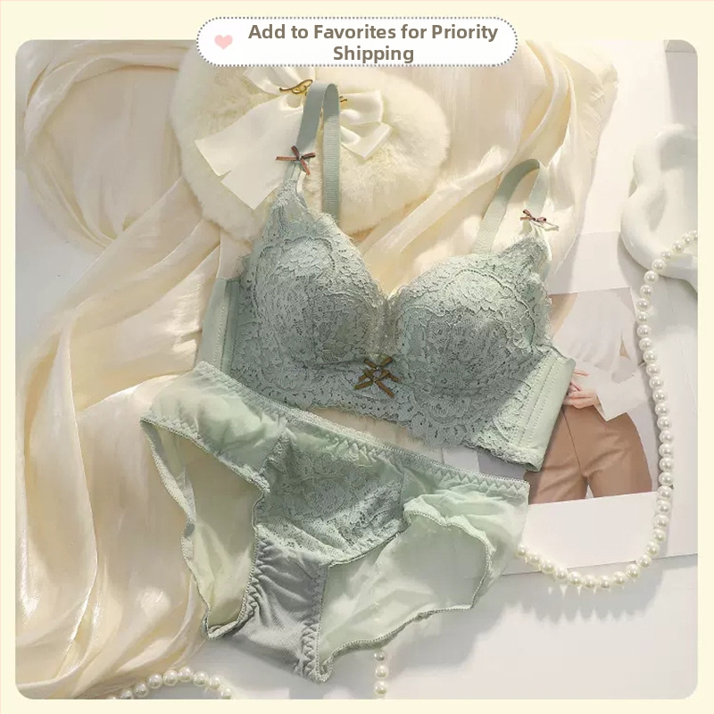 Nailona bezvadu krūštis mazām krūtīm – 3/4 kauss, biezas veidotas kupas, regulējams, augšējā atbalsts, aizmugurē četrrindu aizdare, fiksētas dubultās siksnas