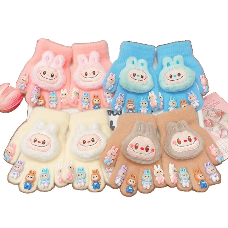 Karikatūras raksts ar atdalītiem pirkstiem skārienjutīgo ekrānu cimdi, silti adīti cimdi no imitētās kažokādas materiāla, vīriešiem un zēniem 3–10 gadi, ziema–rudens