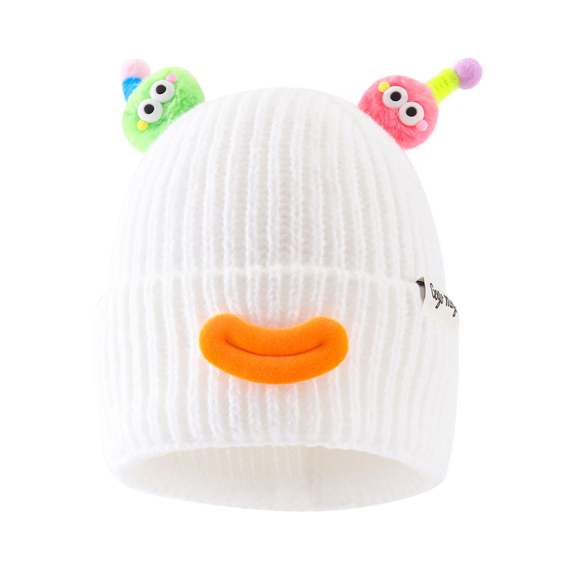 Kötött baba sapka fülvédővel, aranyos csápokkal és bolyhos pomponokkal, cartoon mosolygó arc, meleg akril szálból, 0–12 hónapos korosztály, téli 2025