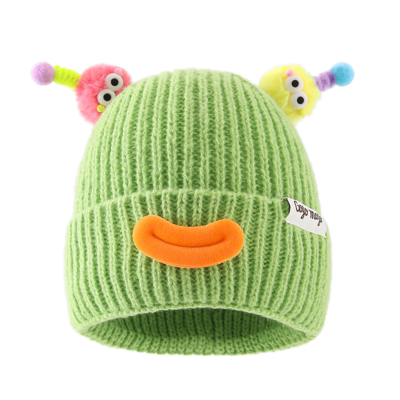 Kötött baba sapka fülvédővel, aranyos csápokkal és bolyhos pomponokkal, cartoon mosolygó arc, meleg akril szálból, 0–12 hónapos korosztály, téli 2025
