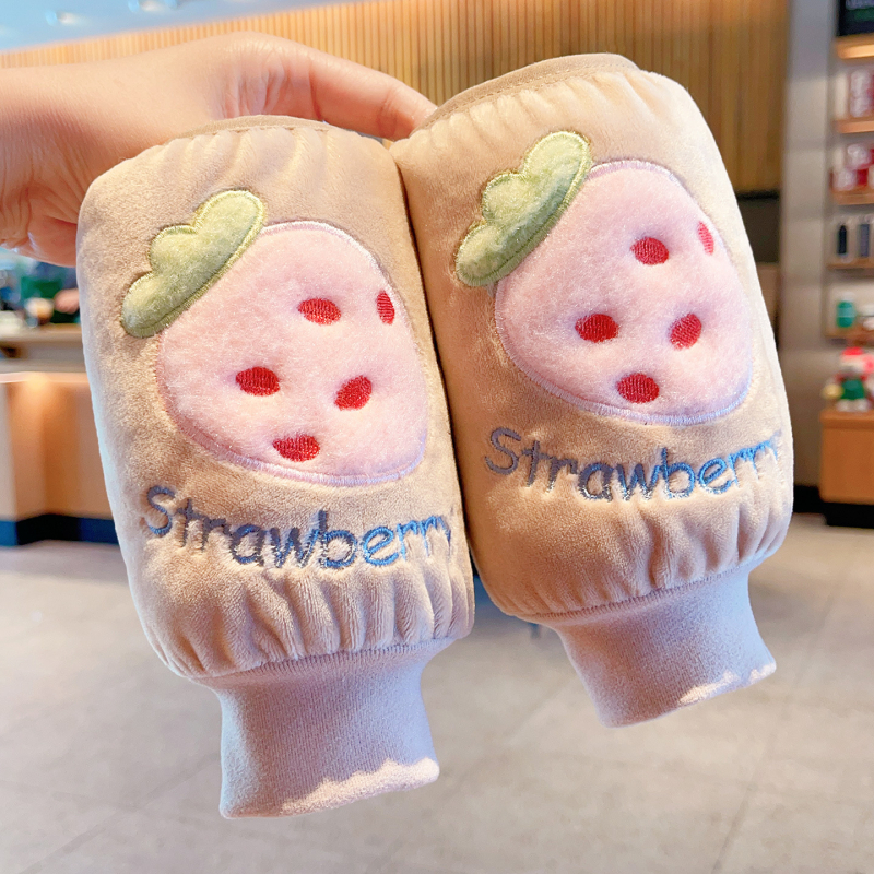 Bērnu velūra aizsargšūnas uz piedurknēm pret netīrumiem rudens-ziemas-pavasara sezonai, vecuma grupa 3–13 gadi, augļu karikatūras raksts