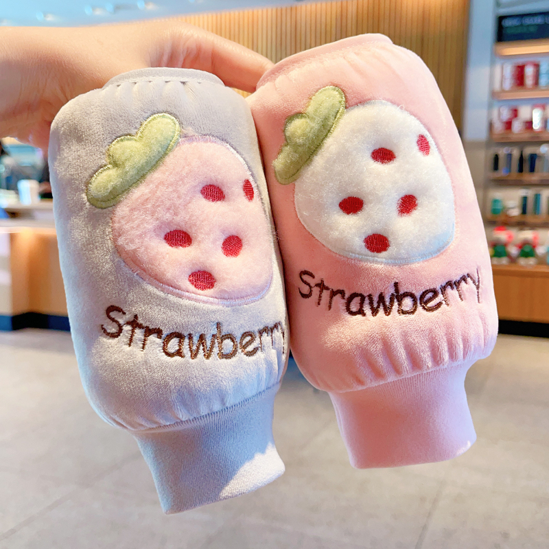 Bērnu velūra aizsargšūnas uz piedurknēm pret netīrumiem rudens-ziemas-pavasara sezonai, vecuma grupa 3–13 gadi, augļu karikatūras raksts