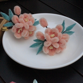 Okretna kopča za kosu s hanfu baršunastim cvijetom, nakit u starinskom stilu • Vrsta dragog kamena: topaz • Materijal ugradnje: Drugo • Godina/Sezona izdanja: jesen 2022 • Identifikacijski znak: domaća procjena