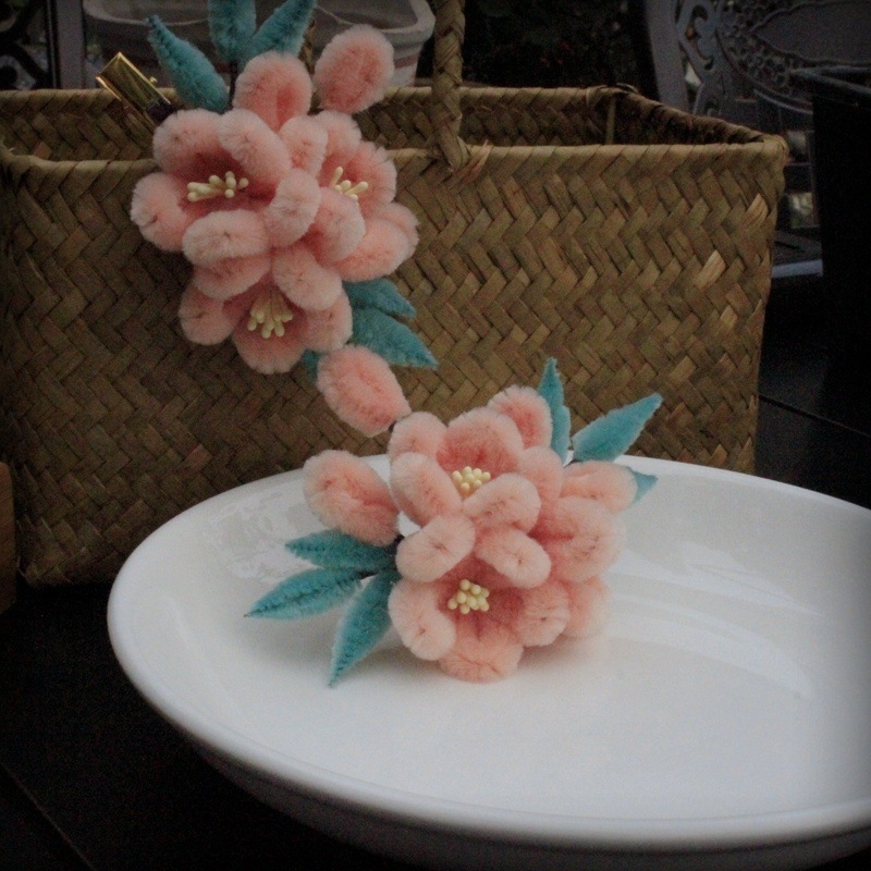 Okretna kopča za kosu s hanfu baršunastim cvijetom, nakit u starinskom stilu • Vrsta dragog kamena: topaz • Materijal ugradnje: Drugo • Godina/Sezona izdanja: jesen 2022 • Identifikacijski znak: domaća procjena