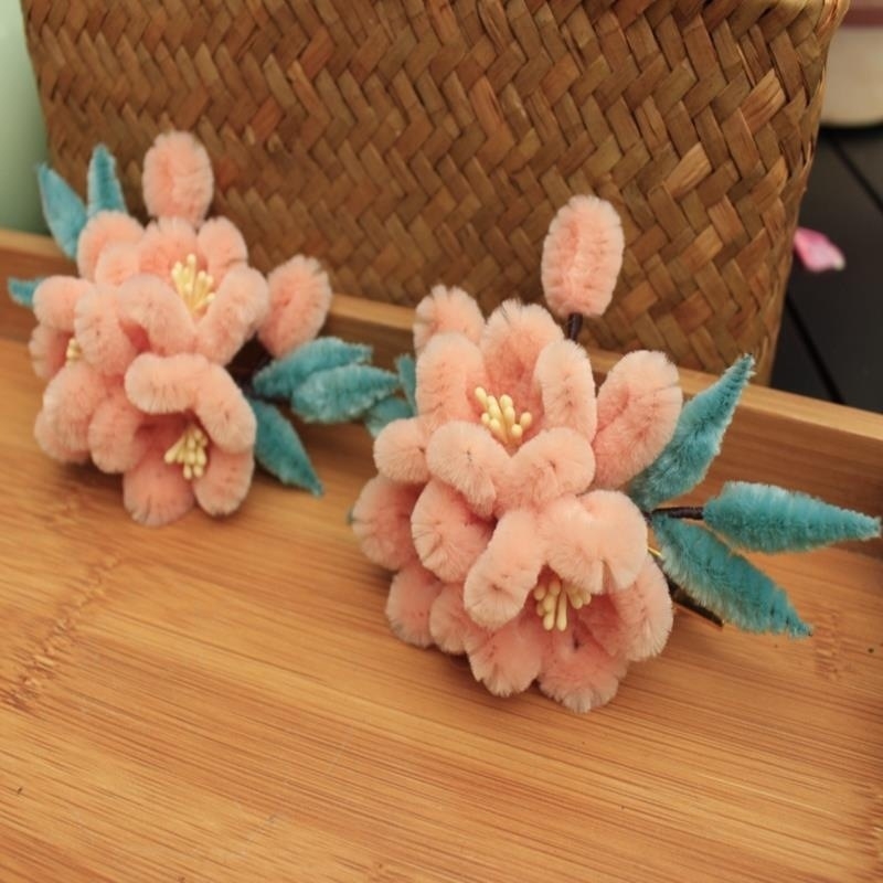 Okretna kopča za kosu s hanfu baršunastim cvijetom, nakit u starinskom stilu • Vrsta dragog kamena: topaz • Materijal ugradnje: Drugo • Godina/Sezona izdanja: jesen 2022 • Identifikacijski znak: domaća procjena