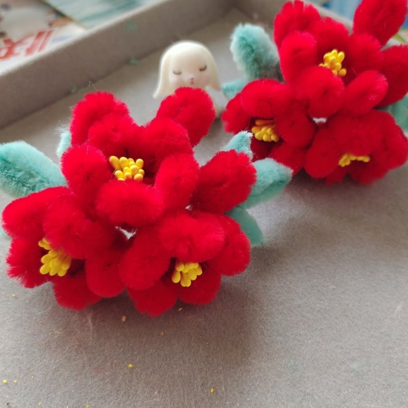 Okretna kopča za kosu s hanfu baršunastim cvijetom, nakit u starinskom stilu • Vrsta dragog kamena: topaz • Materijal ugradnje: Drugo • Godina/Sezona izdanja: jesen 2022 • Identifikacijski znak: domaća procjena