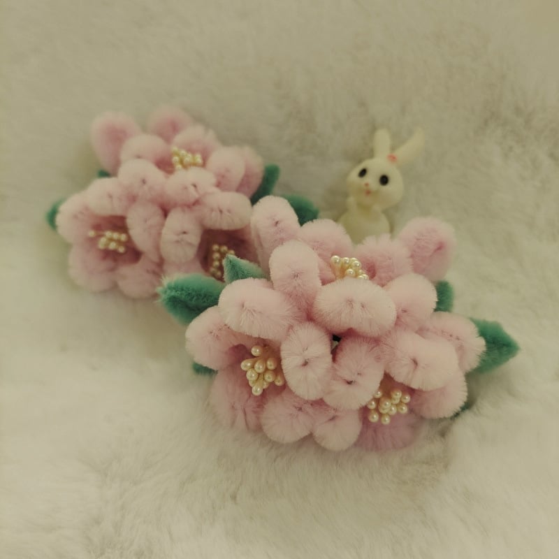 Okretna kopča za kosu s hanfu baršunastim cvijetom, nakit u starinskom stilu • Vrsta dragog kamena: topaz • Materijal ugradnje: Drugo • Godina/Sezona izdanja: jesen 2022 • Identifikacijski znak: domaća procjena