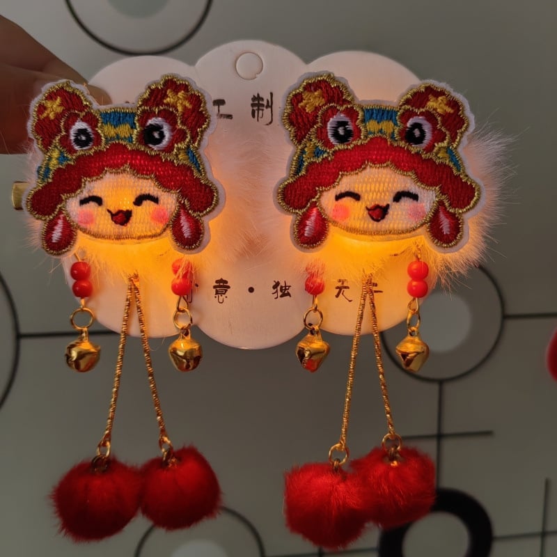 Okretna kopča za kosu s hanfu baršunastim cvijetom, nakit u starinskom stilu • Vrsta dragog kamena: topaz • Materijal ugradnje: Drugo • Godina/Sezona izdanja: jesen 2022 • Identifikacijski znak: domaća procjena