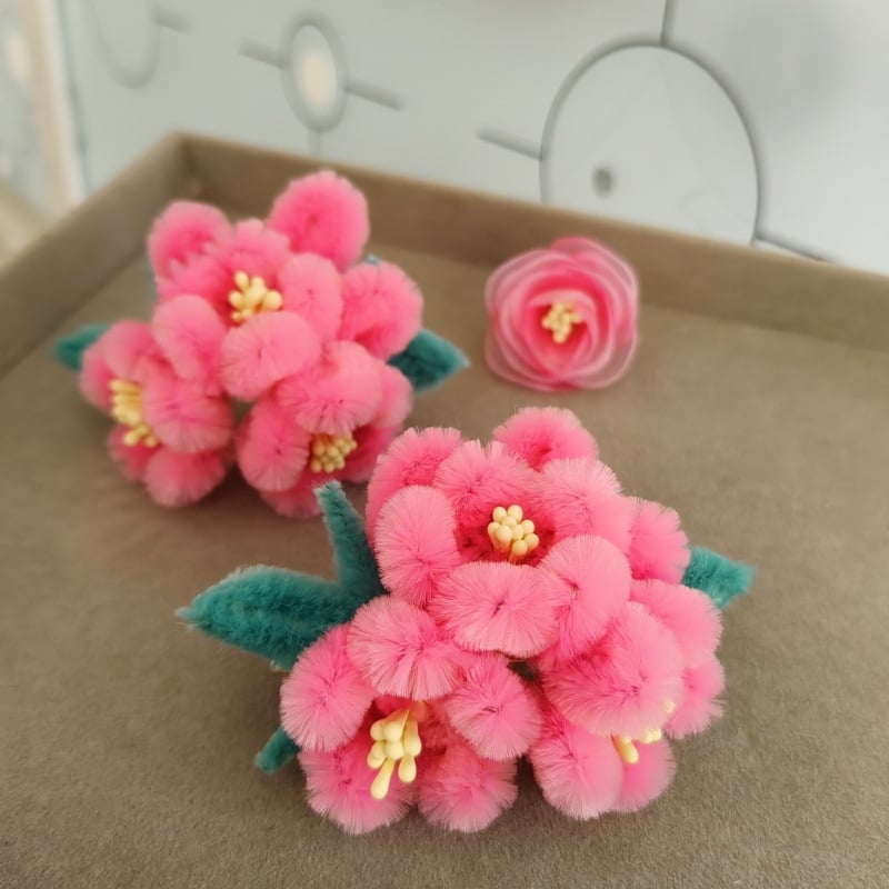 Okretna kopča za kosu s hanfu baršunastim cvijetom, nakit u starinskom stilu • Vrsta dragog kamena: topaz • Materijal ugradnje: Drugo • Godina/Sezona izdanja: jesen 2022 • Identifikacijski znak: domaća procjena