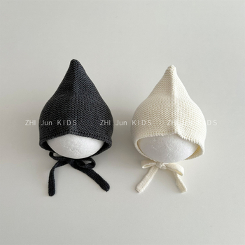 Adīta bērnu cepure ar smailu virsu un aizsargājošu siksnu, auss aizsardzība; silta un vēja izturīga ziemas cepure 6–12 mēnešiem