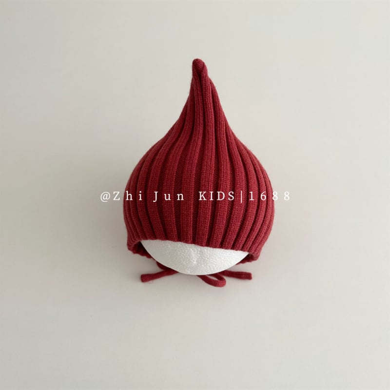 Adīta bērnu cepure ar smailu virsu un aizsargājošu siksnu, auss aizsardzība; silta un vēja izturīga ziemas cepure 6–12 mēnešiem