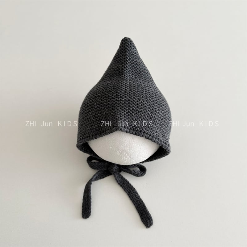 Adīta bērnu cepure ar smailu virsu un aizsargājošu siksnu, auss aizsardzība; silta un vēja izturīga ziemas cepure 6–12 mēnešiem