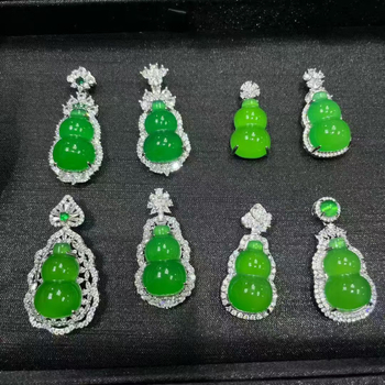 Pakabukas su kalcedonu: natūralus ledo kalcedonas, kriaušės formos, įlaidinimas, Si2 skaidrumas