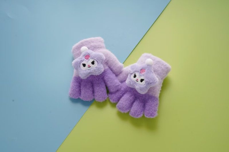 Bērnu adīti piecpirkstu cimdi rudens–ziemas sezonai – karikatūru raksts, silti, universāli, bērniem