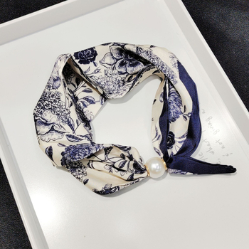 Vuneni kvadratni šal s magnetskim zatvaračem i perlenskim detaljem, francuski stil lagani luksuz za vrat i dekolte, svestran dodatak, ljeto 2025